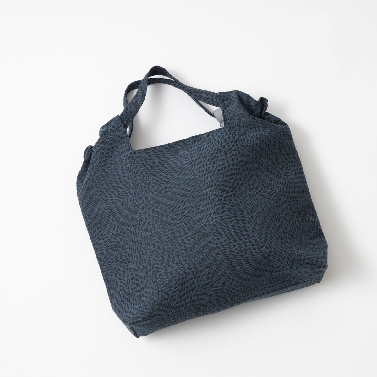 ブルーブラック